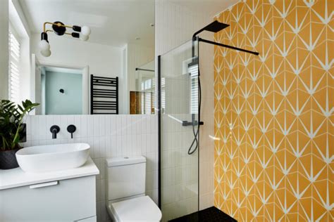 15 Practical Walk-In Shower Ideas for Small Bathrooms