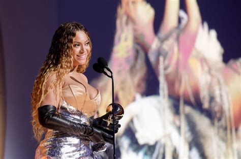 Beyoncé Lizzo And More Record Setters At 2023 Grammys Billboard