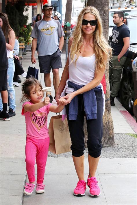 Denise Richards La Sex Symbol De Los Que Perdi Su Carrera Pero Se Jug Por La Vida De Su