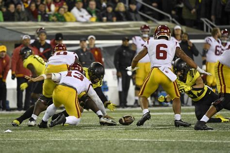 USC vs. Oregon takeaways: Hope vanishes with injuries and mistakes