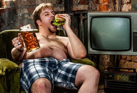 How To Get Rid Of Your Beer Belly According To A Personal Trainer