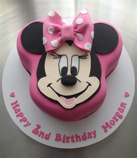 Minnie Mouse Cake - Decorated Cake by Cake A Chance On - CakesDecor