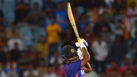 Ind Vs SA 1st ODI Sanju Samson S Last Ball Heroics Fails To Take