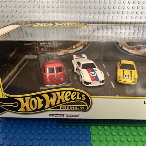 Hot Wheels Mattel Diorama Garage Box Set Premium German Porsche Vw