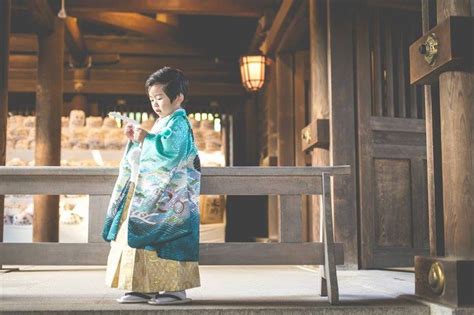 ボード「japanese Kimonos Furisode Hakama Junihitoe Obis Happi Coats