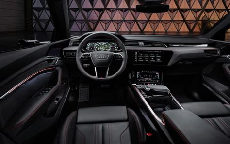 2024 Audi Q8 Interior - Power Speeds