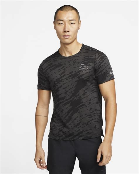 Nike Dri FIT Run Division Rise 365 Men S Short Sleeve Running Top Nike MY