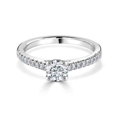 Round Brilliant Cut Diamond Ring - David M Robinson