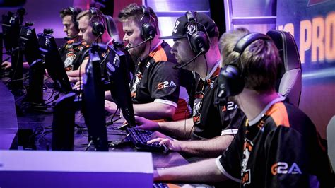 Fnatic And Virtus Pro Advance To First Ever Eleague Final Dot Esports