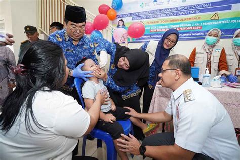 Pj Wali Kota Batu Tinjau Pelaksanaan Sub Pin Polio Di Posyandu Kenanga