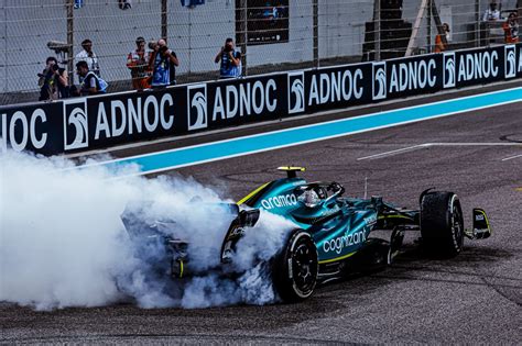 Sebastian Vettel Abu Dhabi 2022 Farewell Donuts Autoappassionatiit