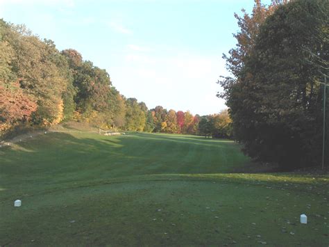 Golf Course - Brentwood Golf Club & Banquet Center