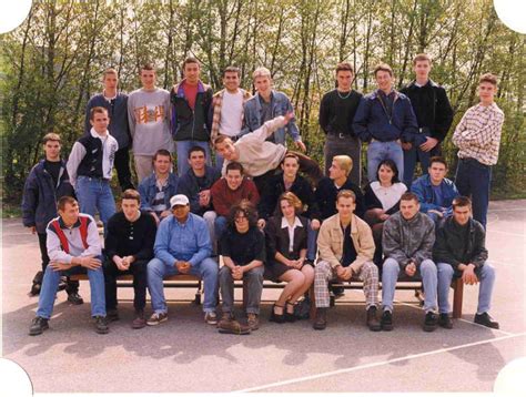 Photo De Classe Terminale Sti De 1998 Lycée De La Plaine De Lain