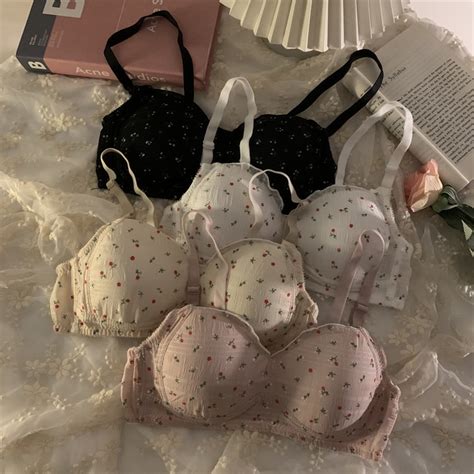 Color Lovely Floral Sexy Girl Lingerie Small Chest Wireless Women Bra Comfort Soft Thin Cup