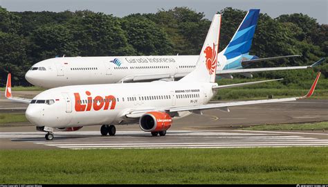 PK LFK Lion Air Boeing 737 9GPER WL Photo By Alif Luqman Wijaya ID