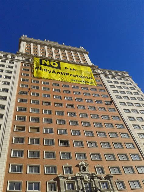 Gatos Sindicales Mad Pancarta De Greenpeace En El Edificio Espa A