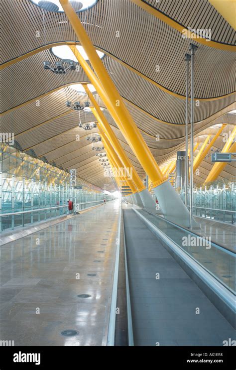 MADRID BARAJAS AIRPORT- TERMINAL 4, MADRID, SPAIN Stock Photo - Alamy