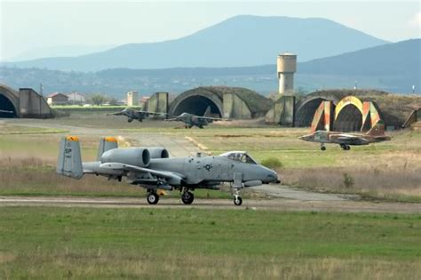 A-10 Thunderbolt II vs Su-25 Frogfoot – Battle Machines