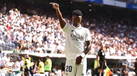 Real's Vinicius Jr hits back at 'racist' celebration critic » TrueViralNews