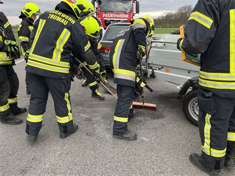 Anh Ngerbergung Am Ostersamstag Freiwillige Feuerwehr Trumau