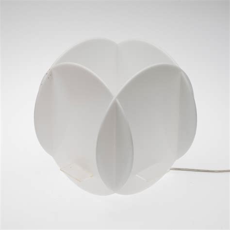 PÖYTÄVALAISIMIA, 2 kpl, design Anna-Maija Salo, 1970-luku. - Bukowskis