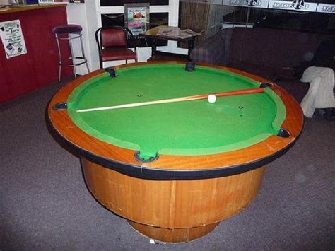 Circular pool table [after the 3 way air hockey] : pics