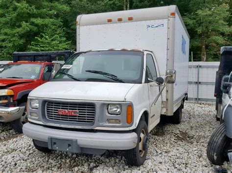 2002 Gmc Savana Cutaway G3500 Photos Ma West Warren Salvage Car