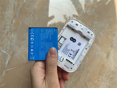 Bộ Phát Wifi 4G Alcatel EE71 2 băng tần 2,4Ghz & 5Ghz - Tốc độ 300Mbps ...