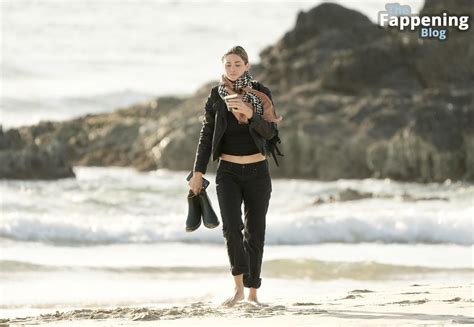 Megan Marx Shows Off Her Nude Boobs On The Gold Coast 41 Photos OnlyFans Leaked Nudes