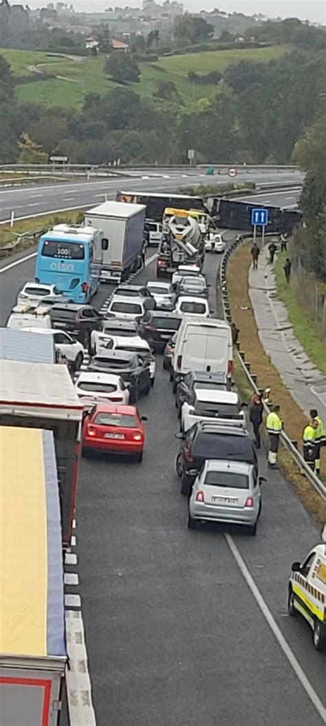 La Autov A A Se Mantiene Cortada Al Tr Fico Sentido Unquera Por El