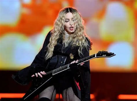 Très malade Madonna est contrainte d annuler plusieurs concerts Public