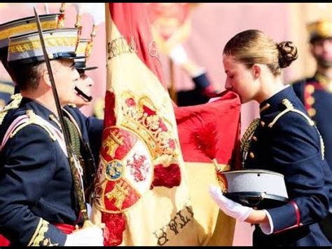 El pasado y futuro de la monarquía española de la mano en la jura de