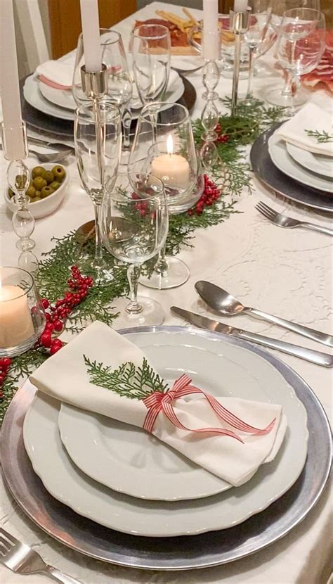 40 Christmas Table Decorating Ideas Elegant Yet Simple Ideas