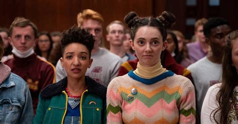 Sex Education sur Netflix le véritable âge des ados de la série scandalise
