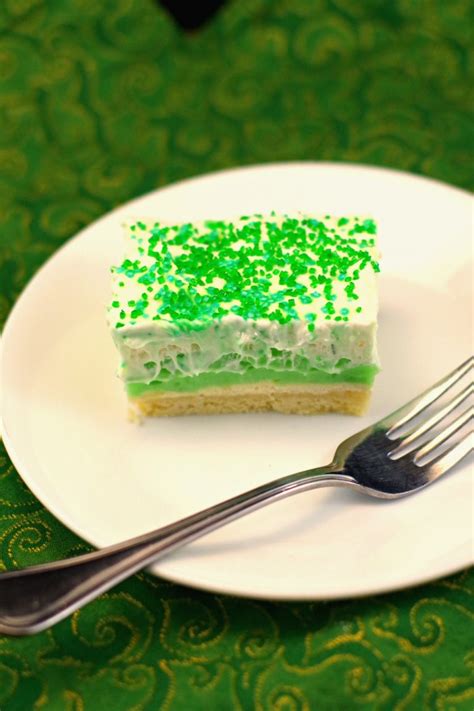 Pistachio Dessert Recipe (green dessert) - Food Meanderings