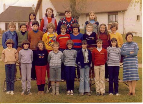 Photo De Classe CM2 De 1980 Ecole Champlon Semur En Auxois Copains