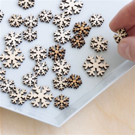 Wooden Mini Mixed Snowflakes Artcuts