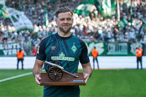 Ernsthaft Werder Bremen Legende Ailton Vor Besonderem Comeback News