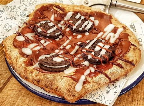 Oreo Pizza Available From Purezza London Pizza OMG Craft Slice