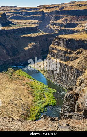 Palouse Falls and Palouse River with canyon, Palouse Falls State Park ...