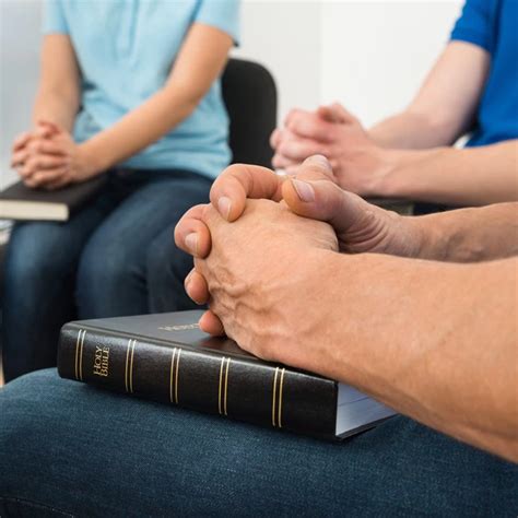 Teach Your Small Group To Be Comfortable With Group Prayer Small Groups