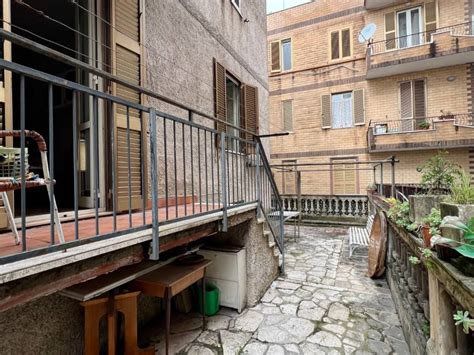 Vendita Appartamento Tivoli Trilocale In Via Goffredo Mameli Da