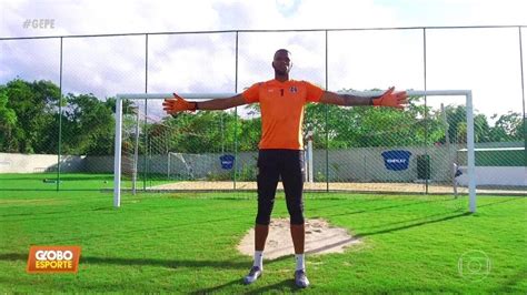 Corinthians Contrata Goleiro Carlos Miguel De 2 04 Metros Ex