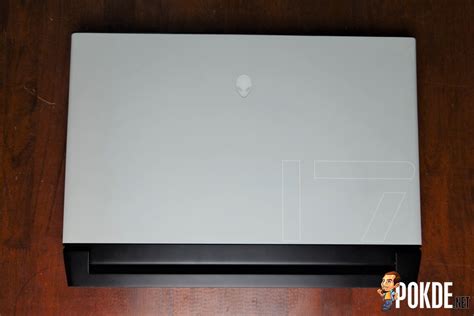 Alienware m17 R2 Review - Impressive But Needs Some Improvements - Pokde.Net