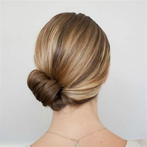 15 Quick And Easy Office Updos For Those Busy Mornings The Singapore Womens Weekly Perfect