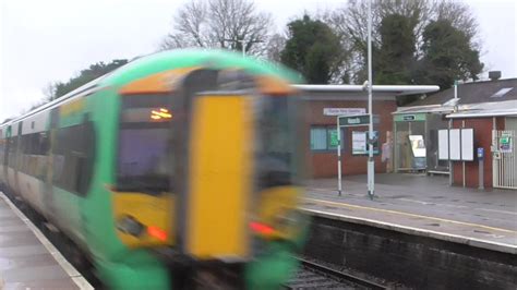 Southern Class 377 133 And Gatwick Express Class 387 At Hassocks Youtube