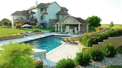 Cedar Rapids - Pool Tech | Your Cedar Rapids, IA Builder