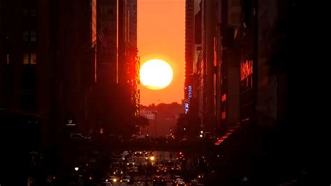 Manhattanhenge In Nyc 2019 Guide Including Best Spots To See It