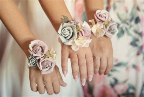 Corsage E Bouquet Da Polso Tipi Prezzi E Dove Comprarli Online