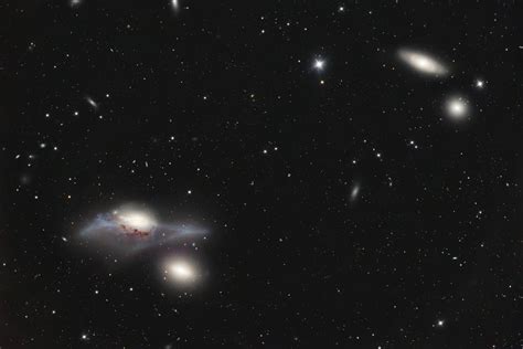 Eyes Galaxies NGC 4438 Spektrum Der Wissenschaft